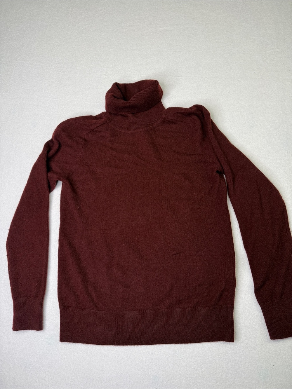 Quince Cashmere Turtleneck Sweater in Dark Burgundy